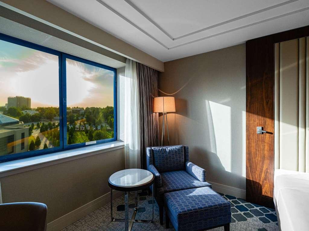 Moevenpick Hotel Taschkent Zimmer foto