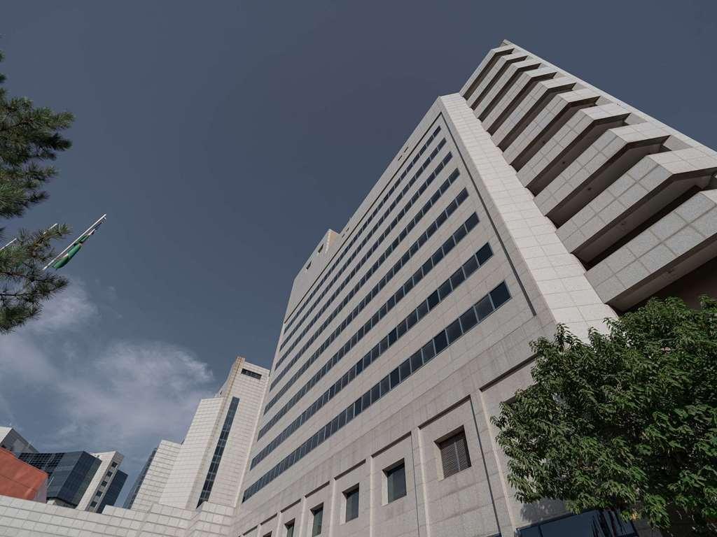 Moevenpick Hotel Taschkent Exterior foto